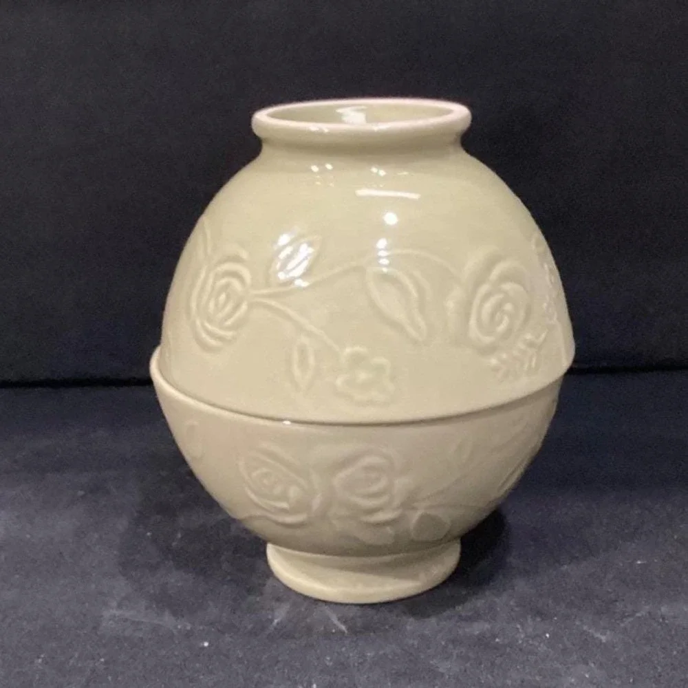 Incised Rose Green Soup Bowls, Set of‎ 2, Floral Pedestal Dishes, Tableware